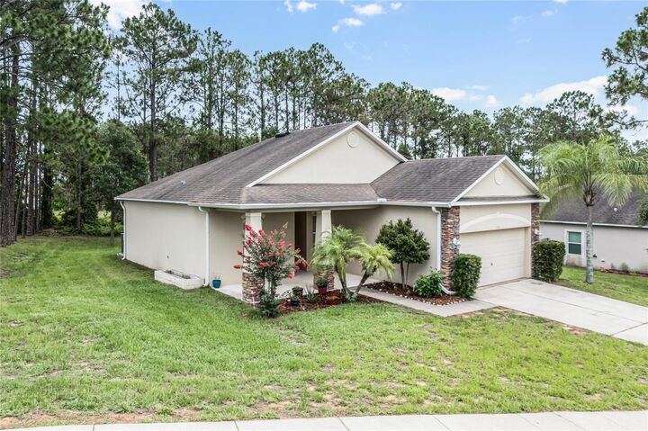 Property Photo: 230 Colonial Pine Lane FL 34715