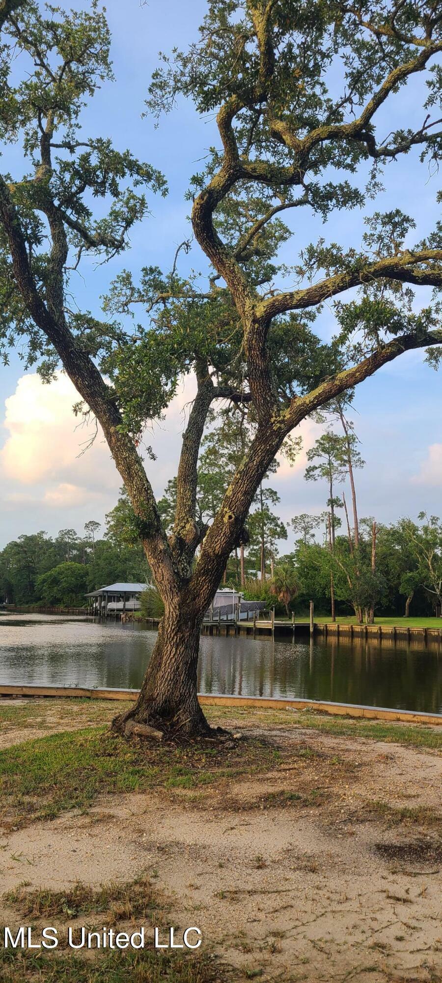 Property Photo:  3 Ponce De Leon Boulevard  MS 39571 