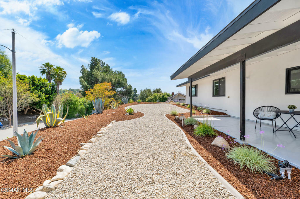 Property Photo:  2507 Drake Drive  CA 91362 