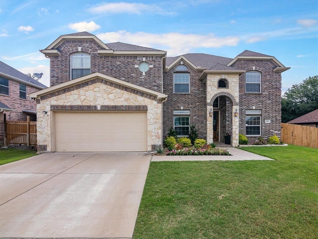 Property Photo: 1000 Oak Hill Park TX 76060