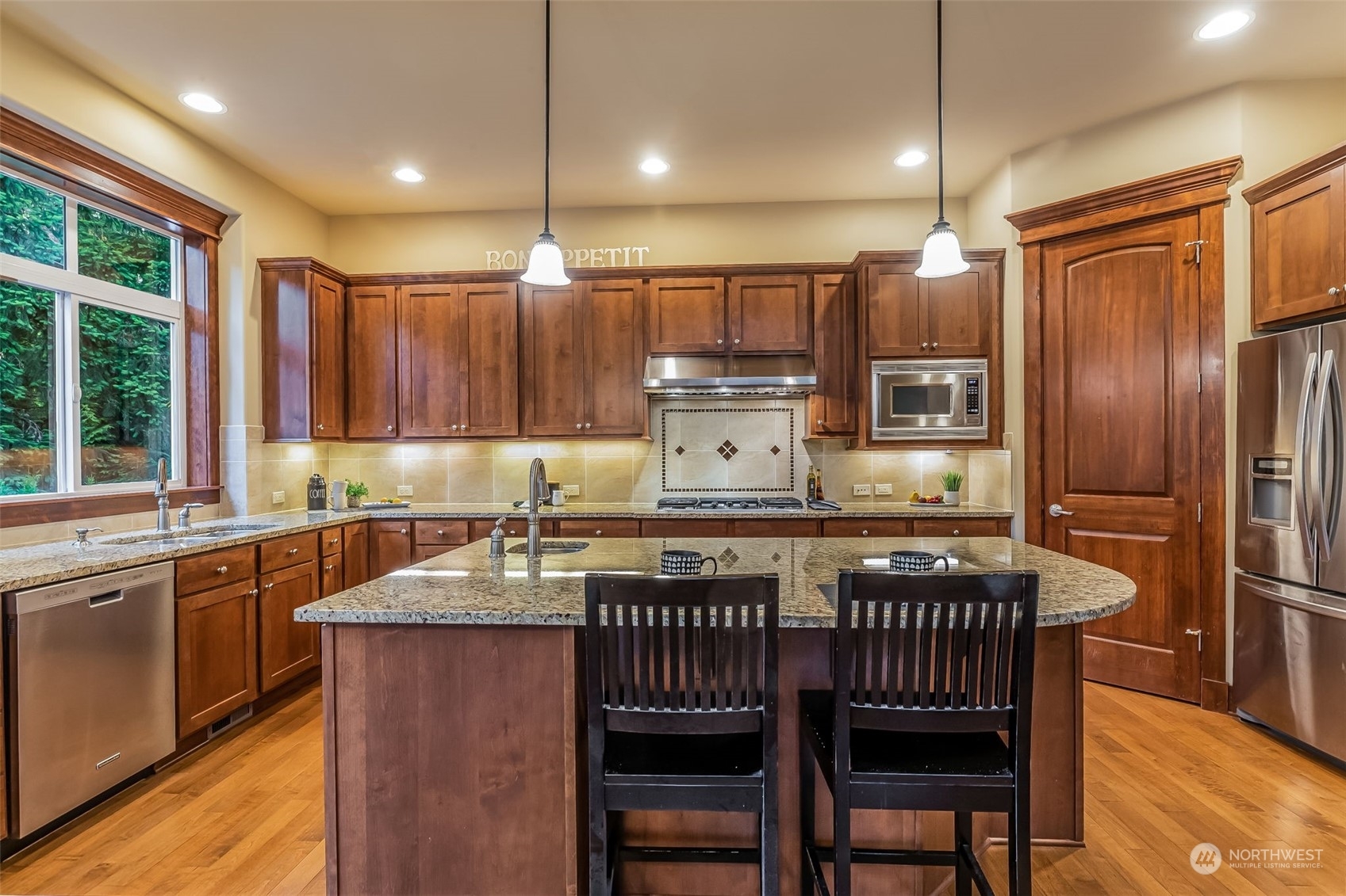 Property Photo: 2931 259th Place SE WA 98075