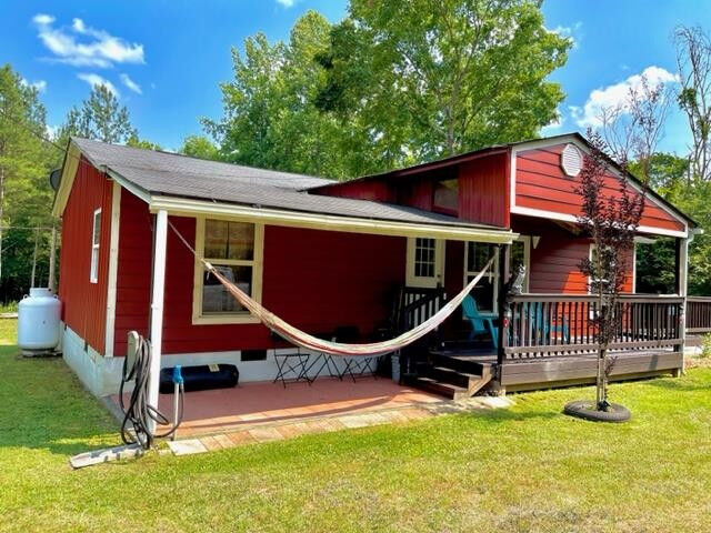 Property Photo: 129 Scotts Bluff Drive NC 27537