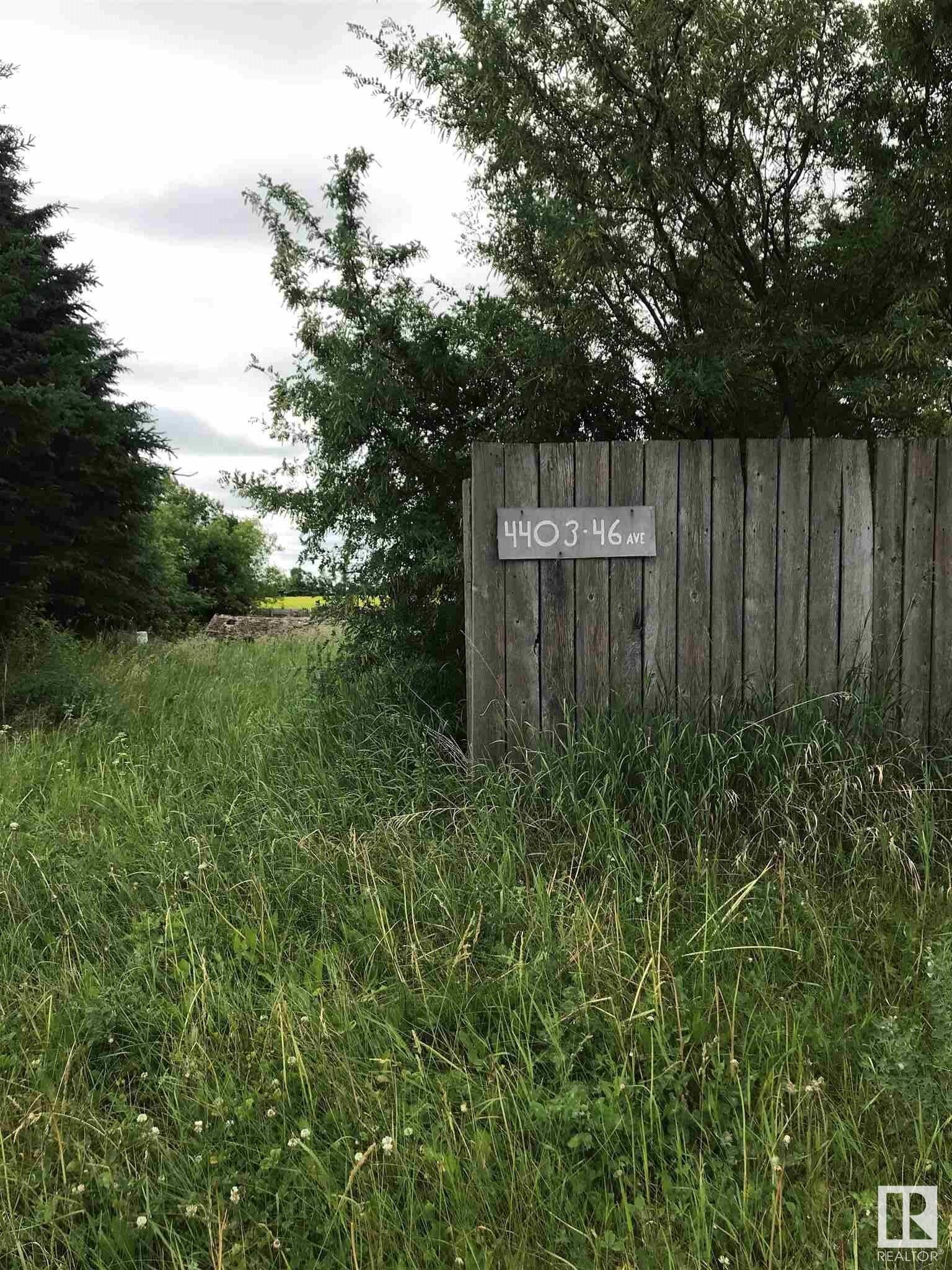 Property Photo:  4403/05/09 46 Avenue  AB T0A 3C0 