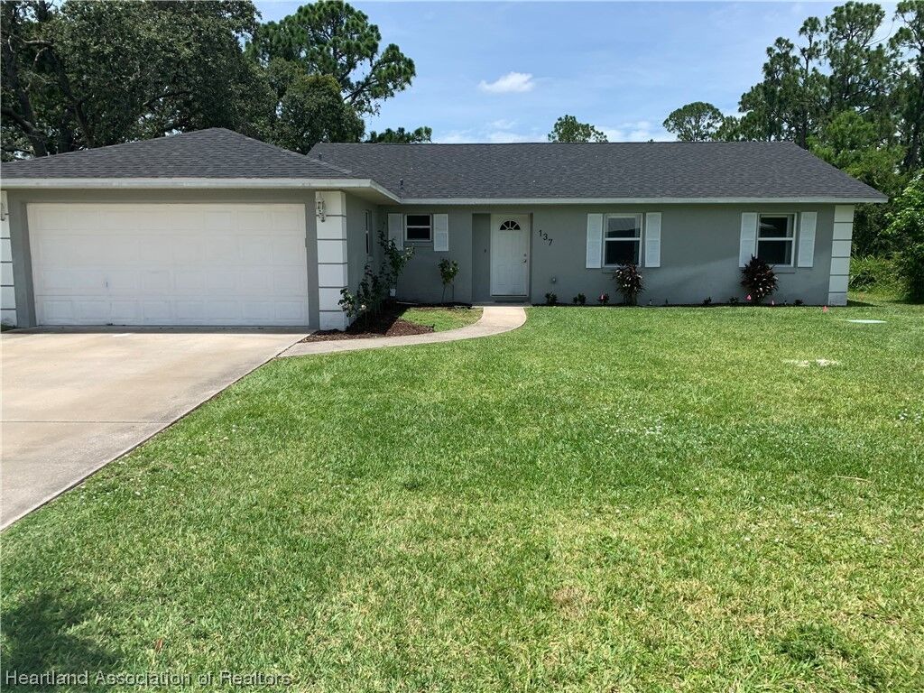 Property Photo:  137 Bimini Street NE  FL 33852 