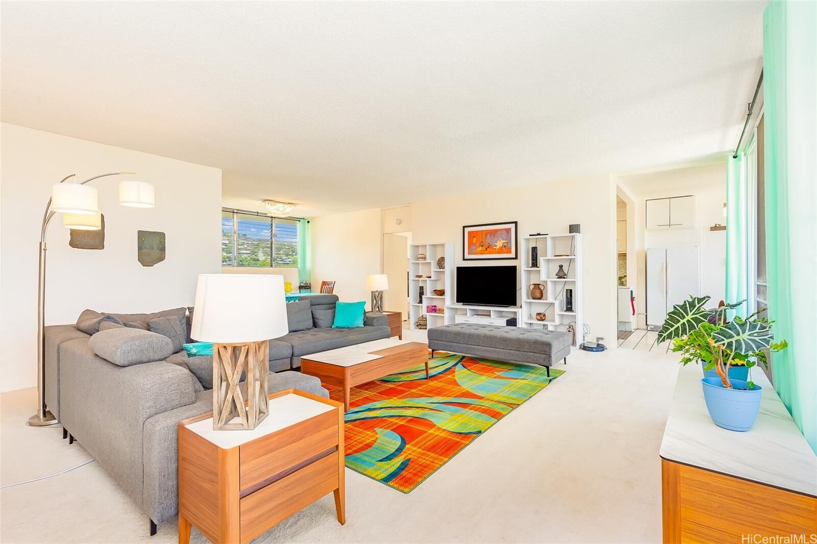 Property Photo:  1722 Makiki Street 702  HI 96822 