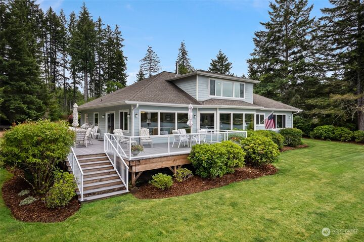 Property Photo:  331 E Gray Avenue  WA 98584 