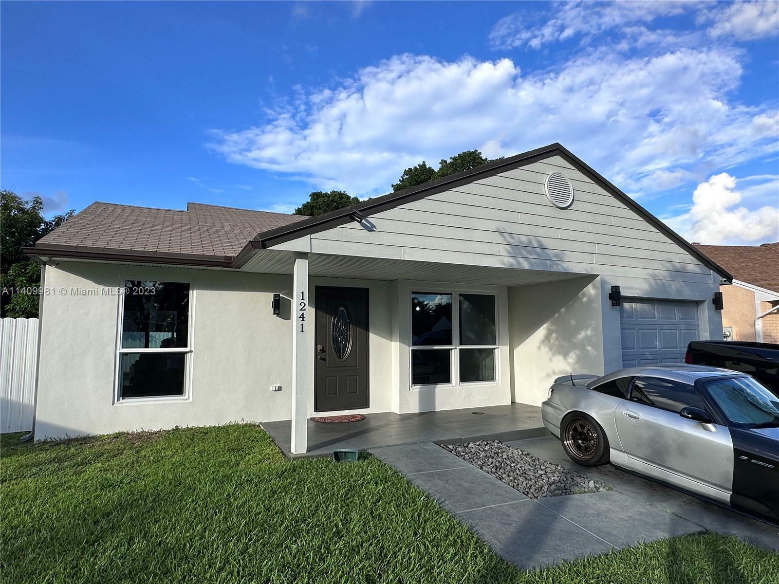 Property Photo:  1241 SW 86th Ave  FL 33025 