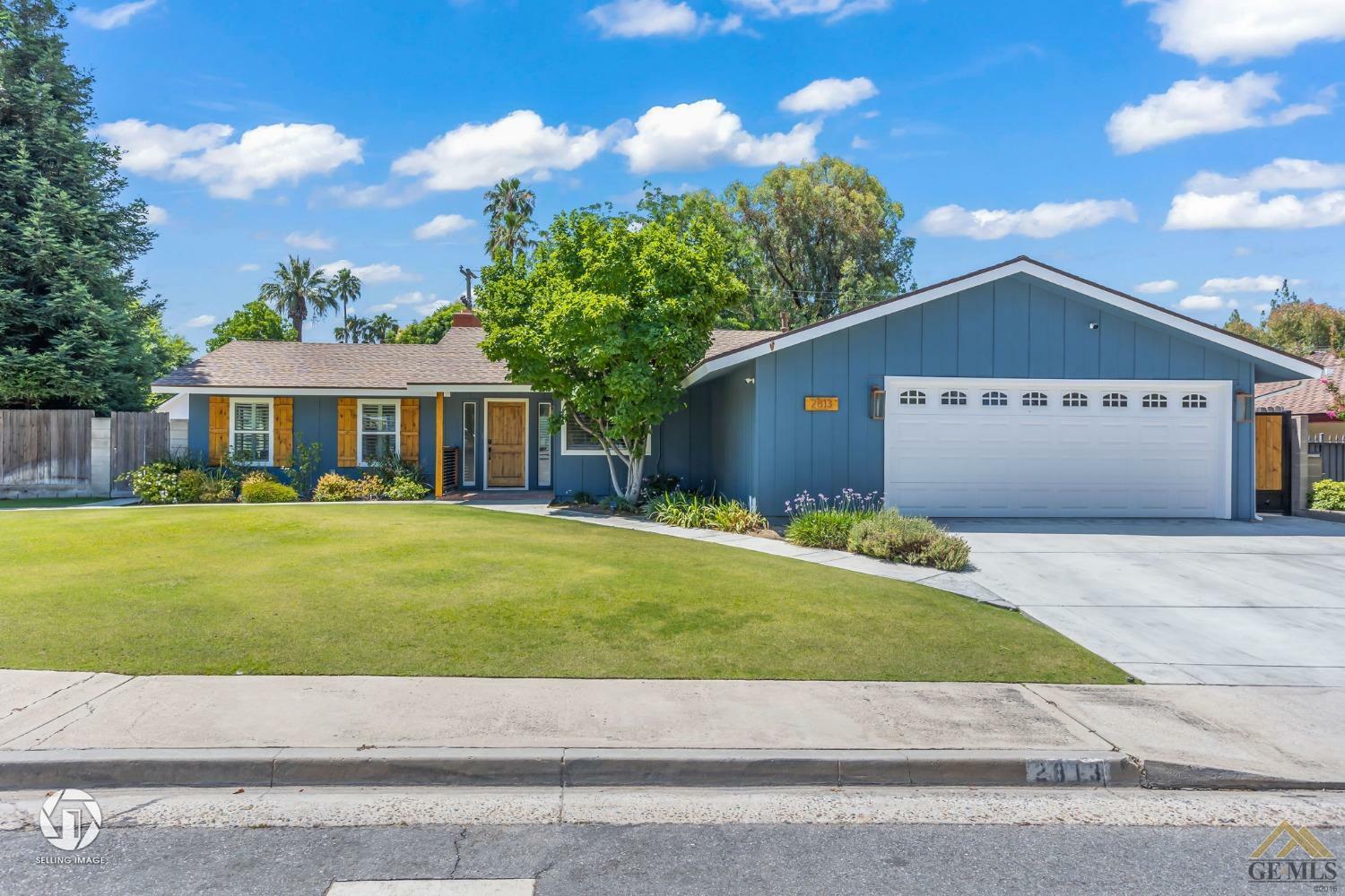 Property Photo:  2813 Silver Drive  CA 93306 