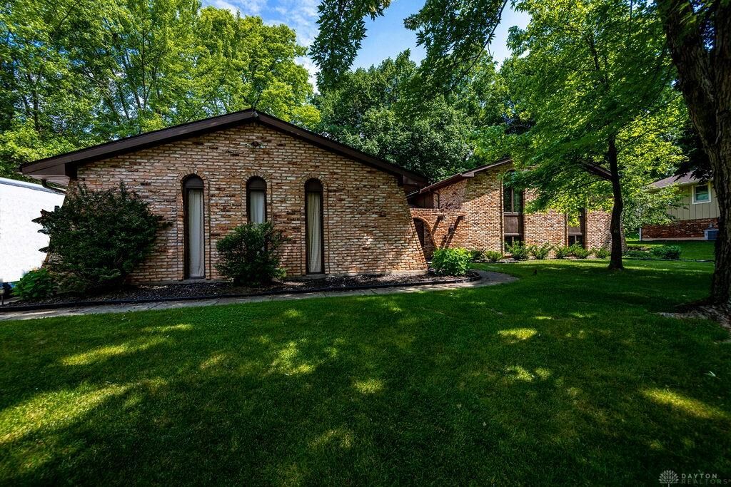 Property Photo: 3278 Southfield Drive OH 45434