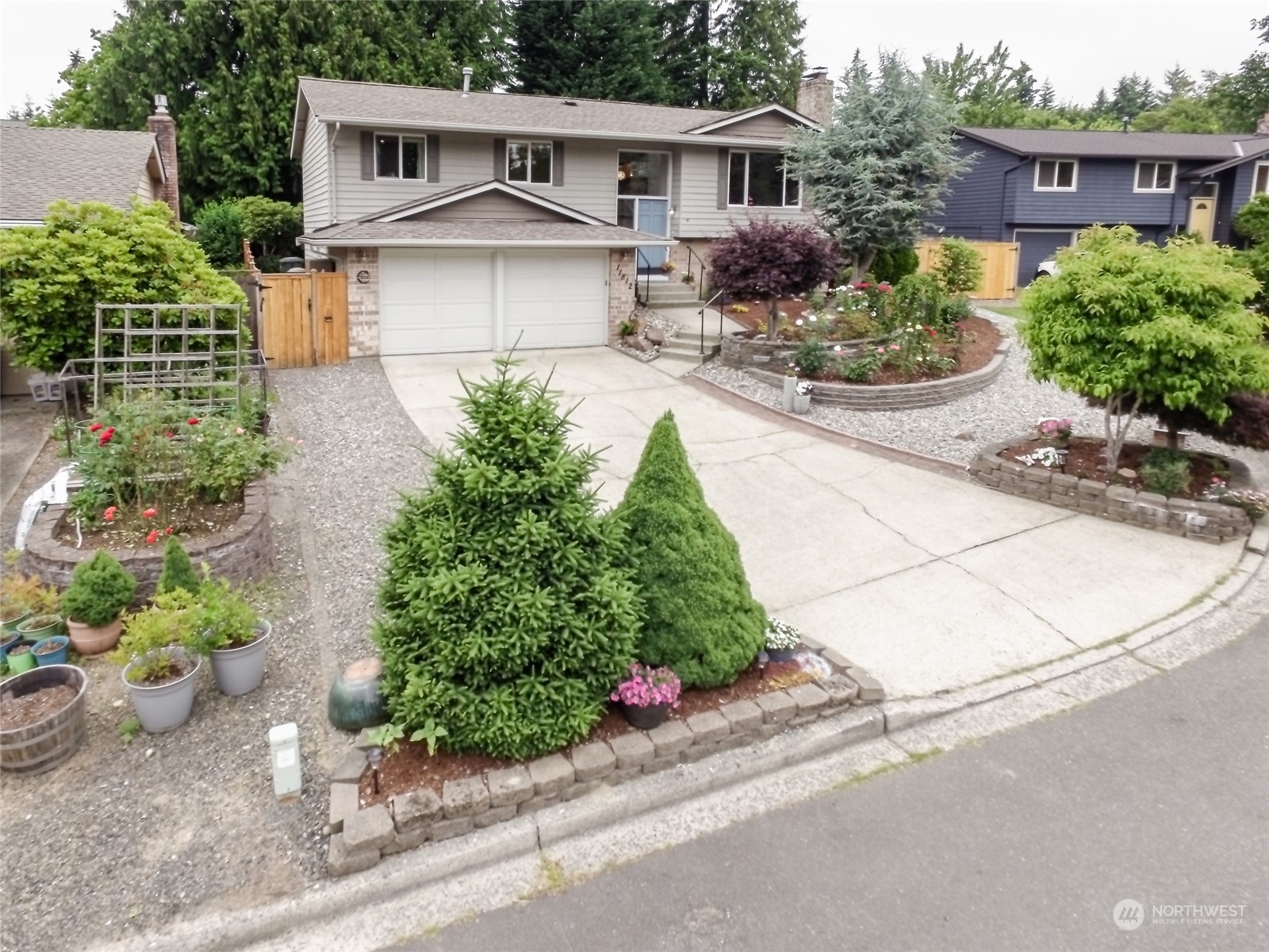 Property Photo:  11812 NE 158th Street  WA 98011 