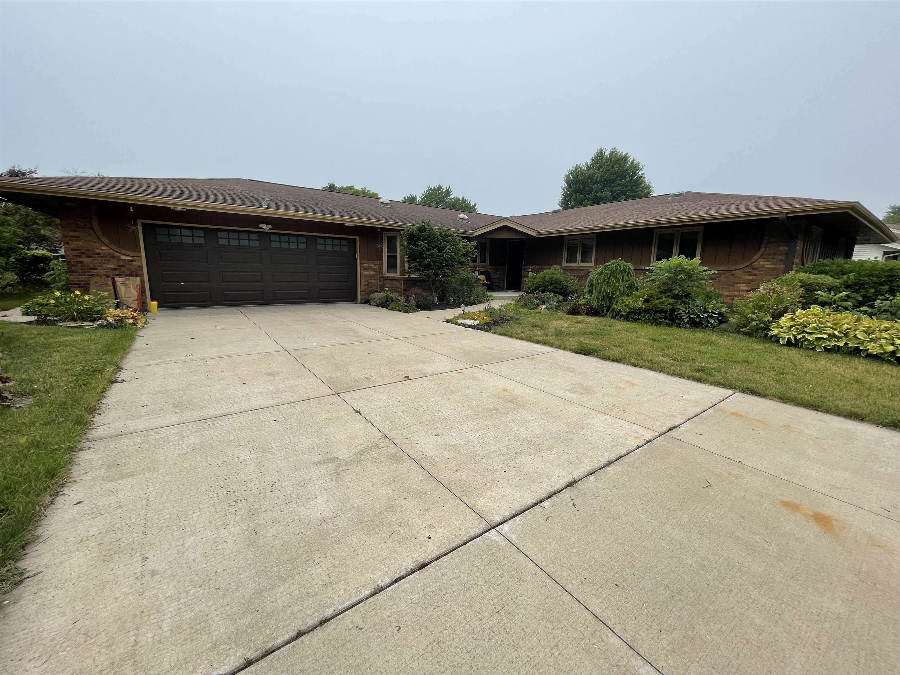 5223 Arbutus Road  Rockford IL 61107 photo