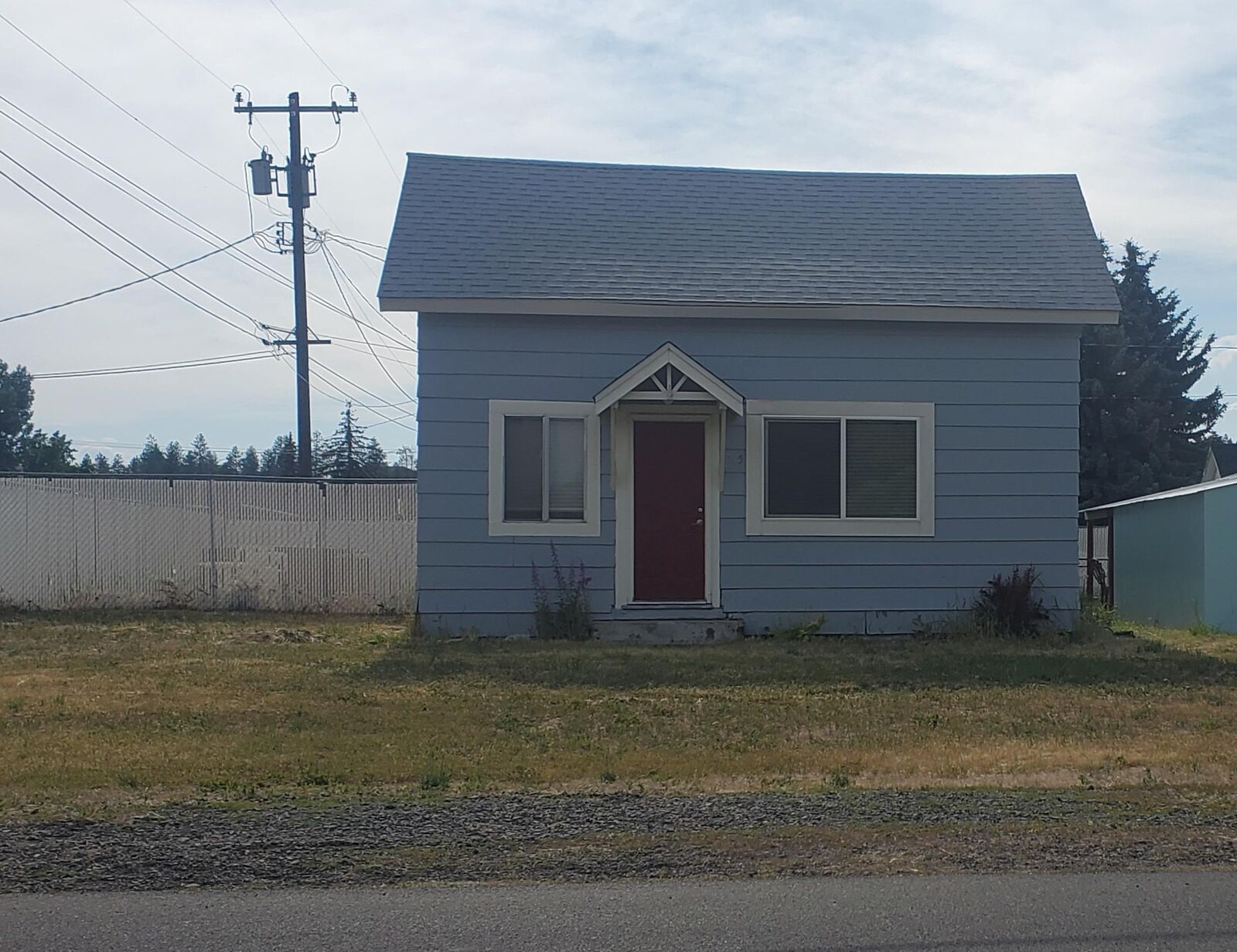 Property Photo:  115 N Broad St  WA 99022 