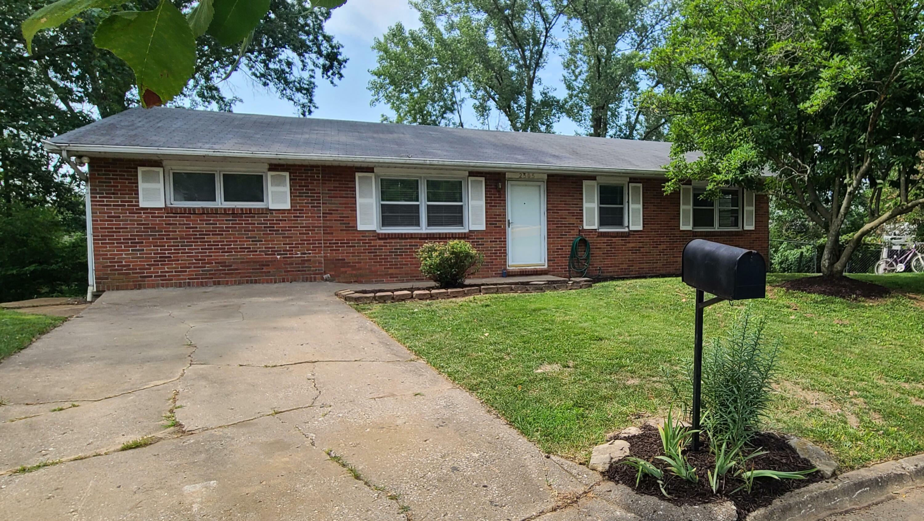 Property Photo:  2505 Willowbrook Ct  MO 65202 