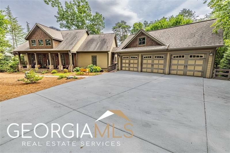 Property Photo:  225 Bobcat Ridge Drive  GA 30143 