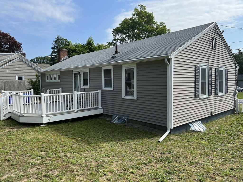 Property Photo:  31 Buzzards Bay Ave  MA 02532 