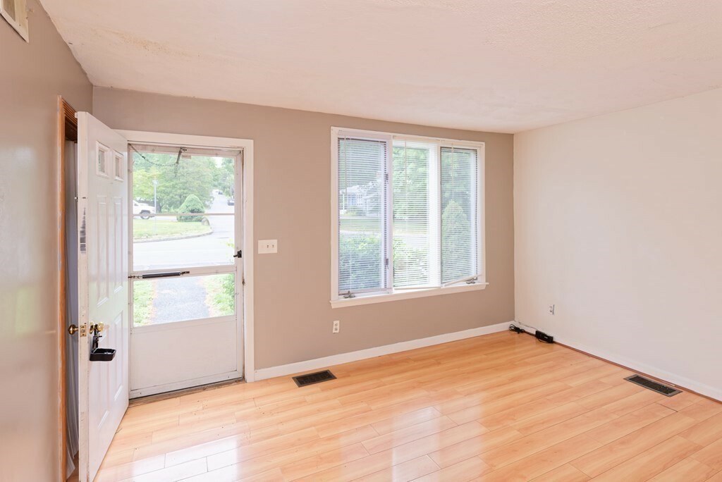 Property Photo:  198 Brook St  MA 01701 