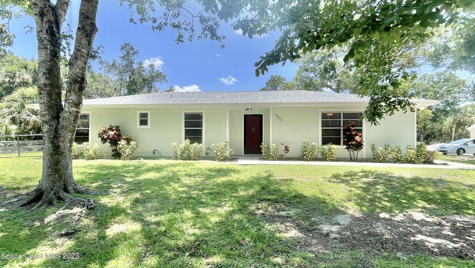 Property Photo:  1100 Wabasso Avenue SE  FL 32909 