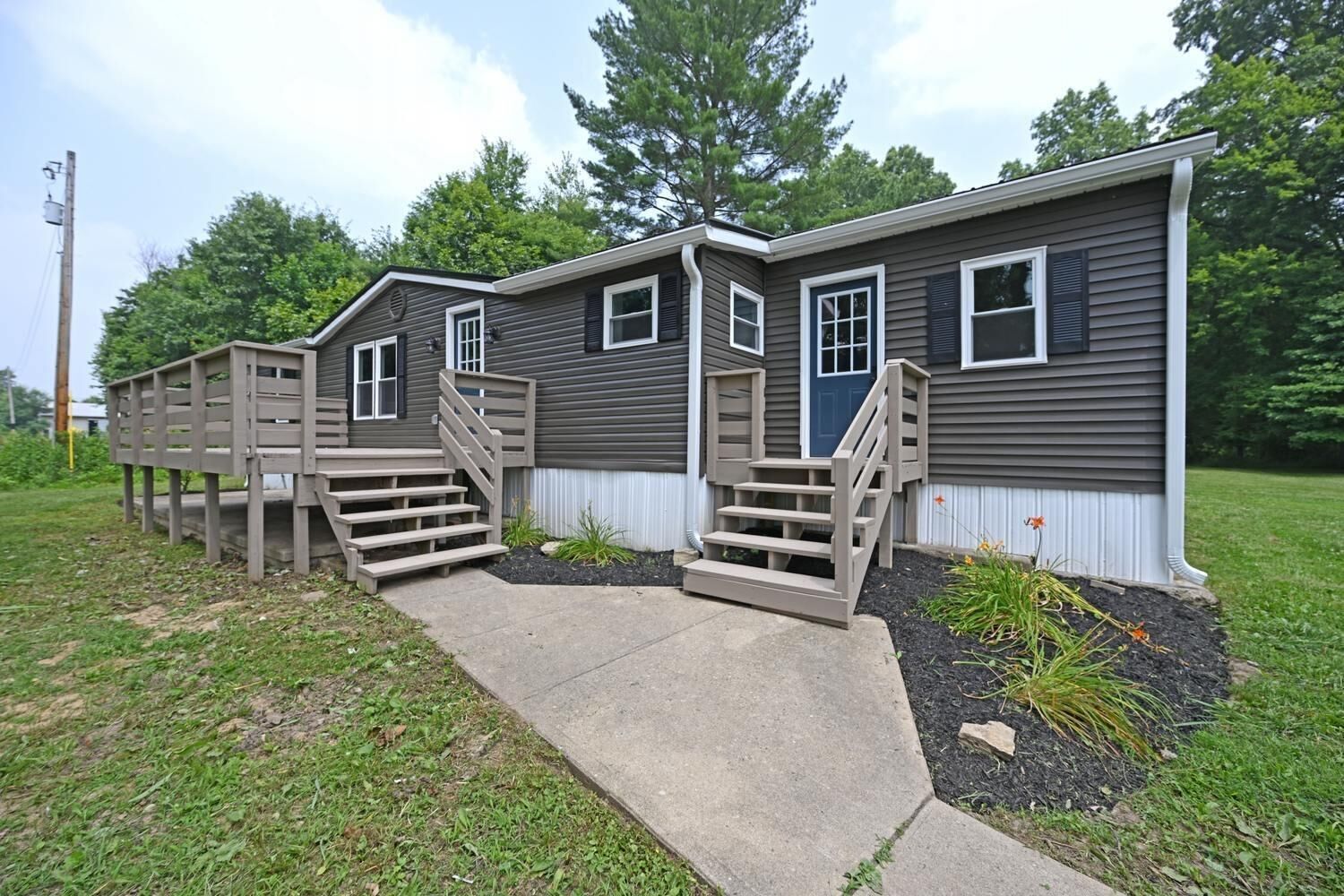 Property Photo: 1739 Blue Sky Park Road OH 45176