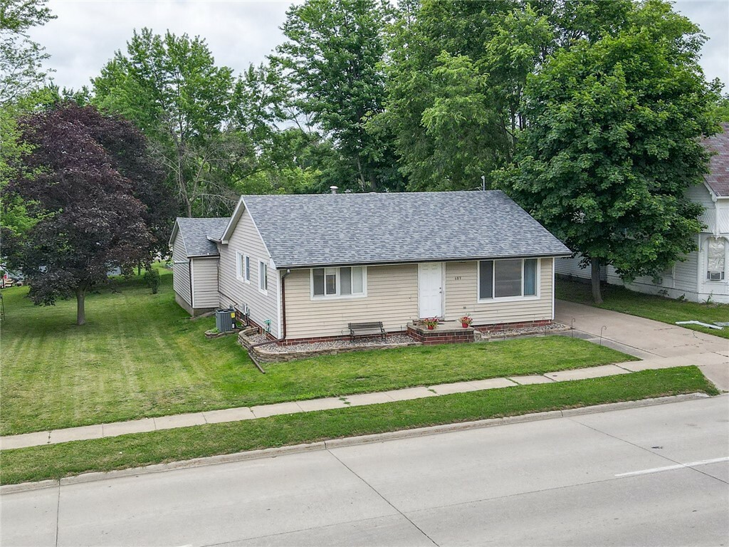 Property Photo:  609 N Monroe Street  IA 50170 