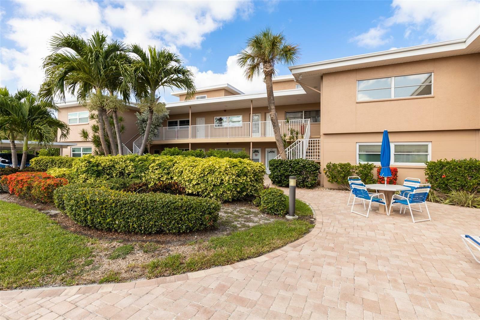 Property Photo: 6000 2nd Street E 5 FL 33706