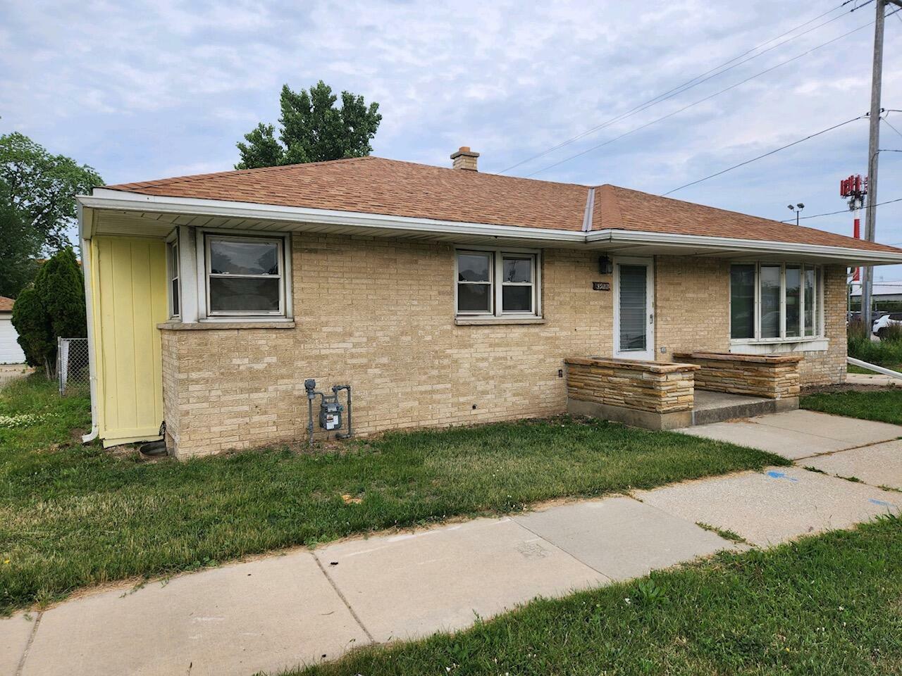 Property Photo:  5922 S Howell Ave  WI 53207 