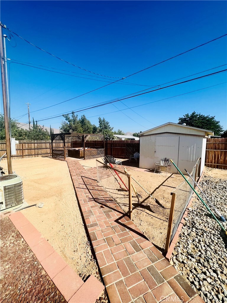 Property Photo: 19037 Lindsay Street CA 92345