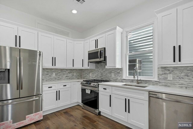 Property Photo:  208 Shippen Street 2  NJ 07086 