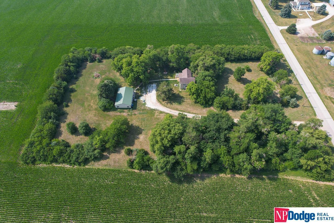 Property Photo:  625 County Road 21  NE 68019 