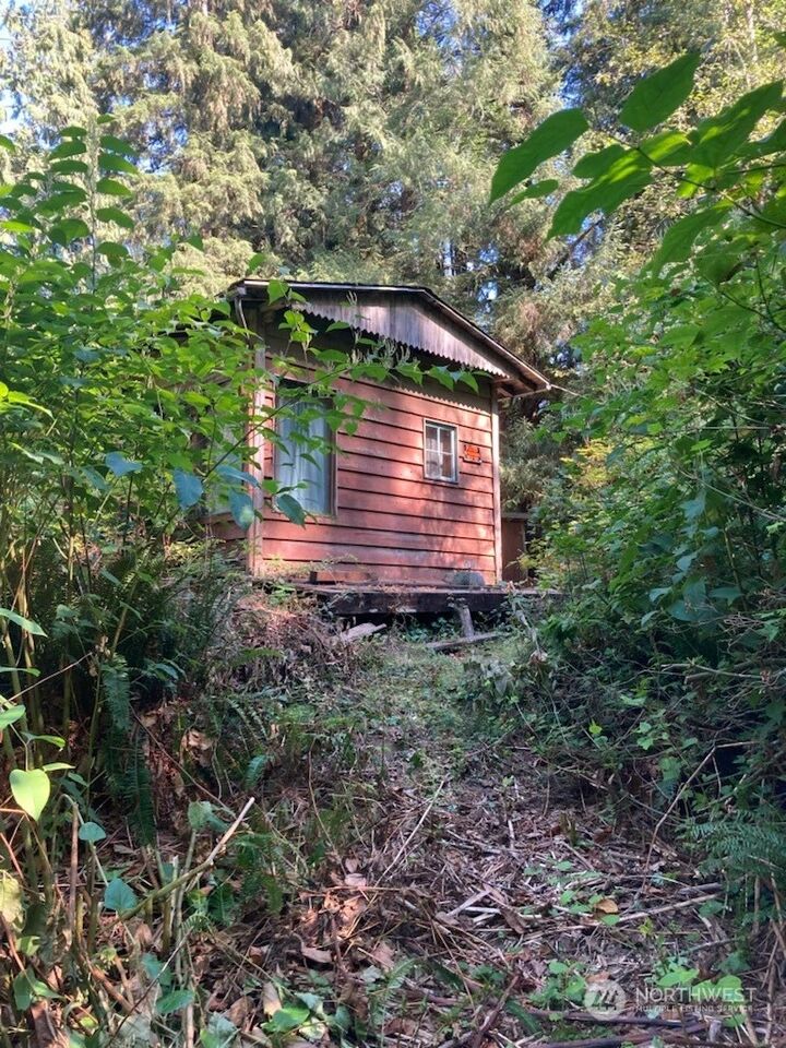 Property Photo:  21520 Payton Creek Road  WA 98256 