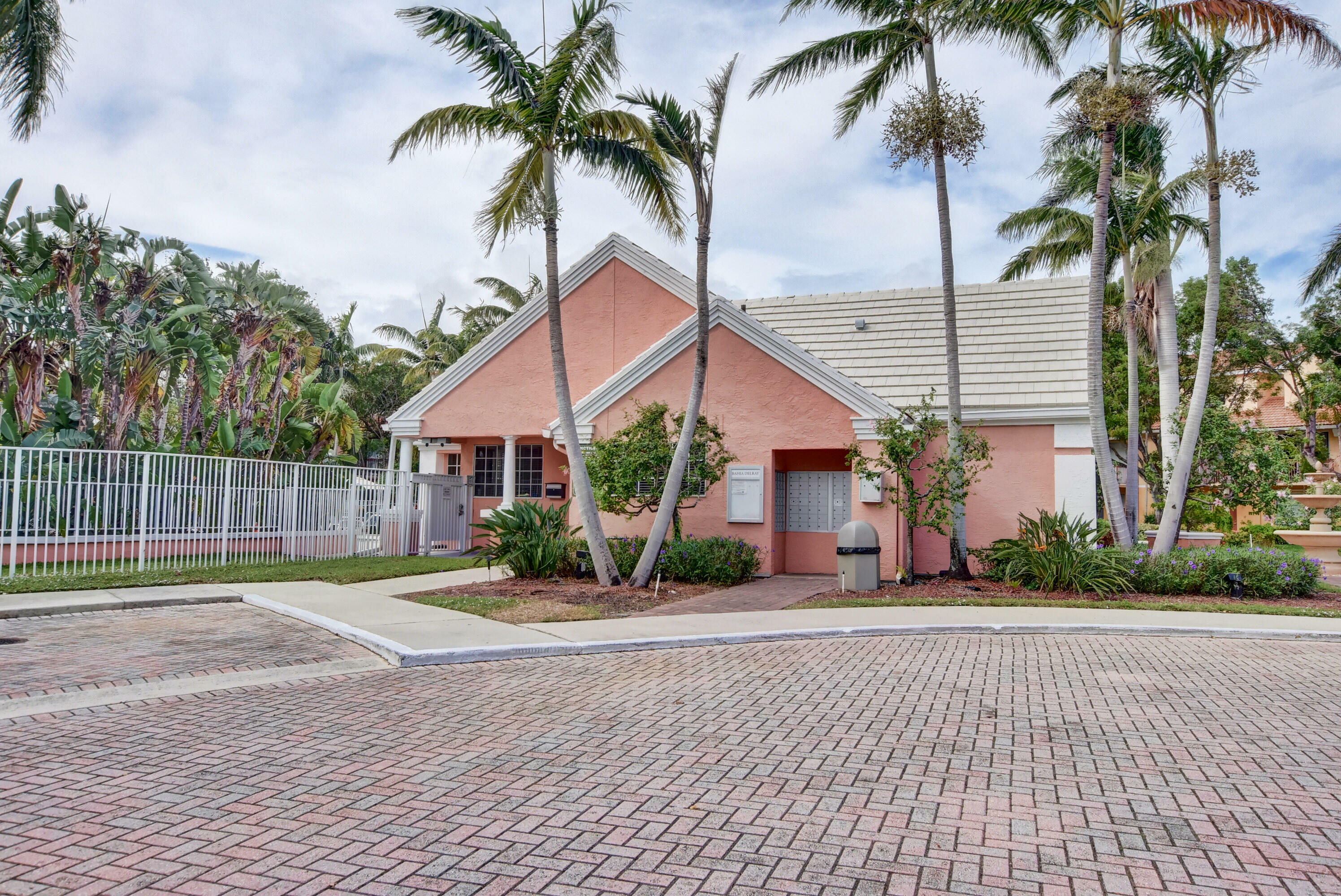 Property Photo:  1125 Crystal Way M  FL 33444 