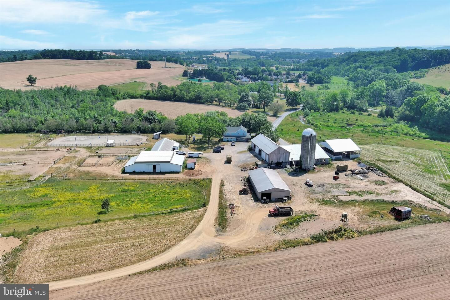 Property Photo:  810 Drake Road  PA 19541 