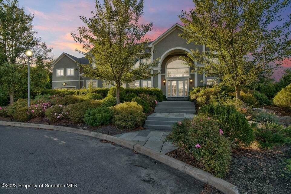 Property Photo: 510 Haley Nicole Dr PA 18403