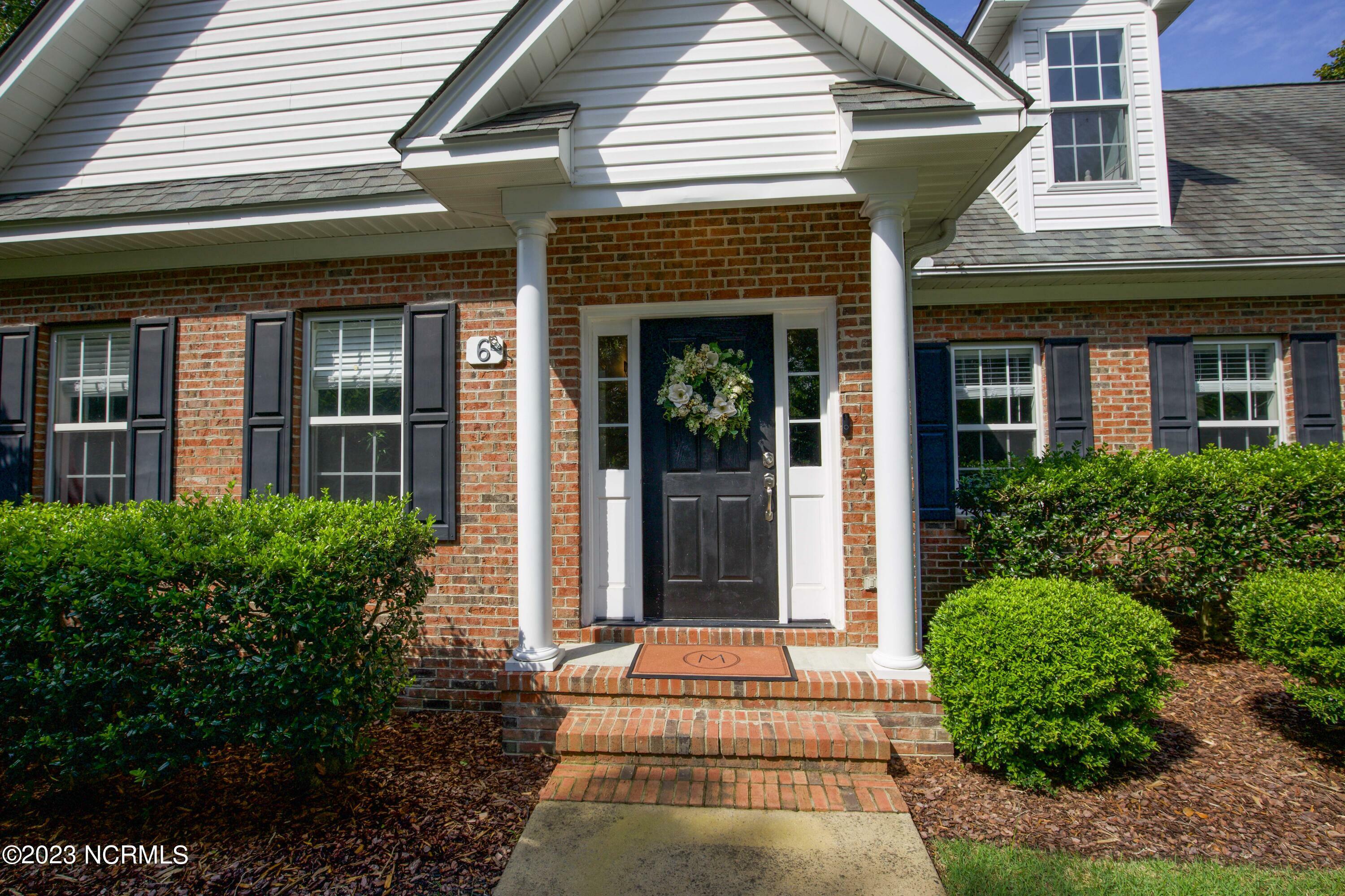 Property Photo:  6 Flint Court  NC 28374 