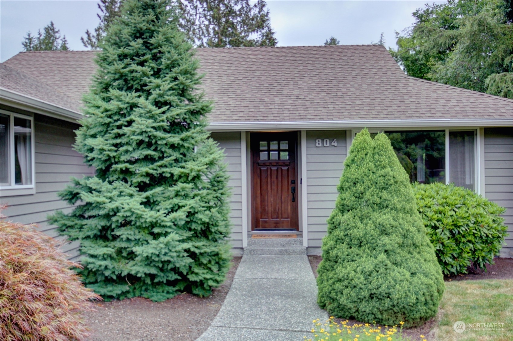 Property Photo:  804 Elliott Place  WA 98273 