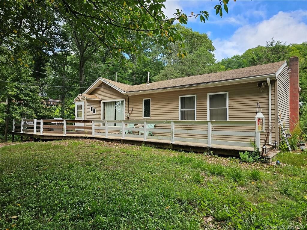 Property Photo:  57 Hermitage Lane  CT 06473 