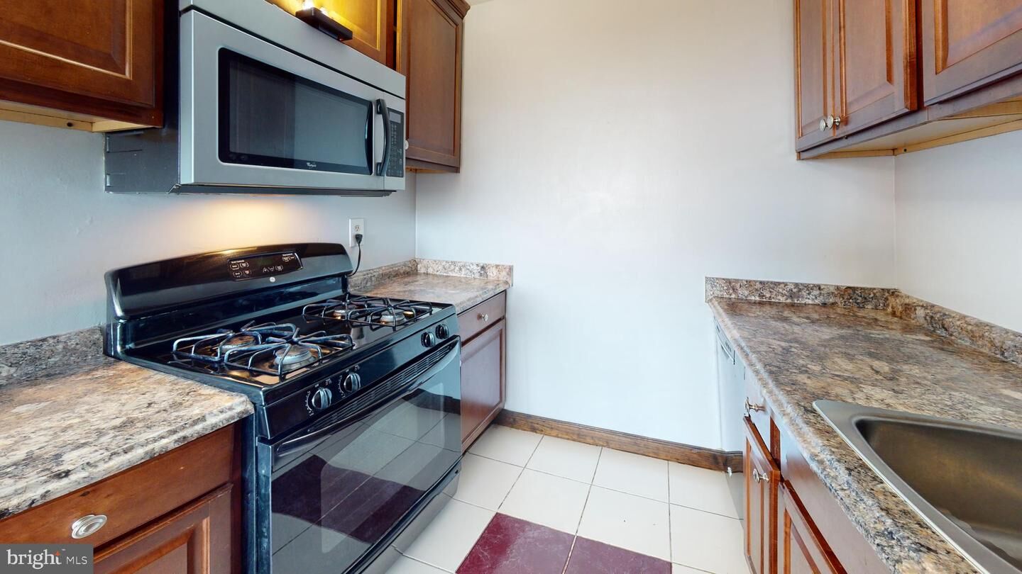 Property Photo:  4600 Duke Street 1323  VA 22304 