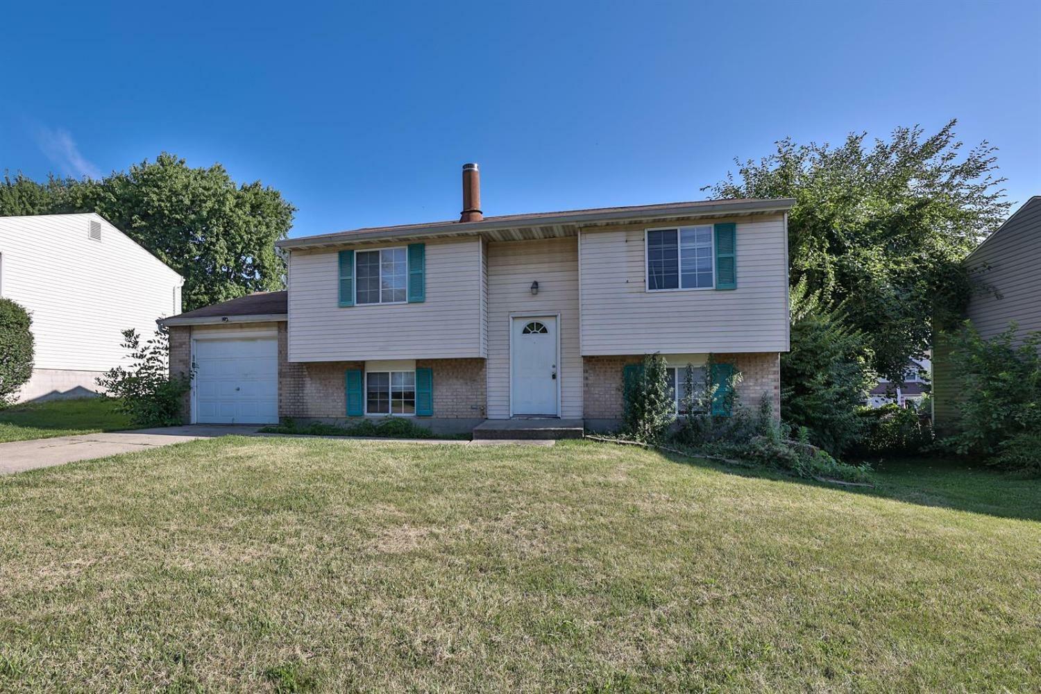 Property Photo:  2804 Spruceway Drive  OH 45251 