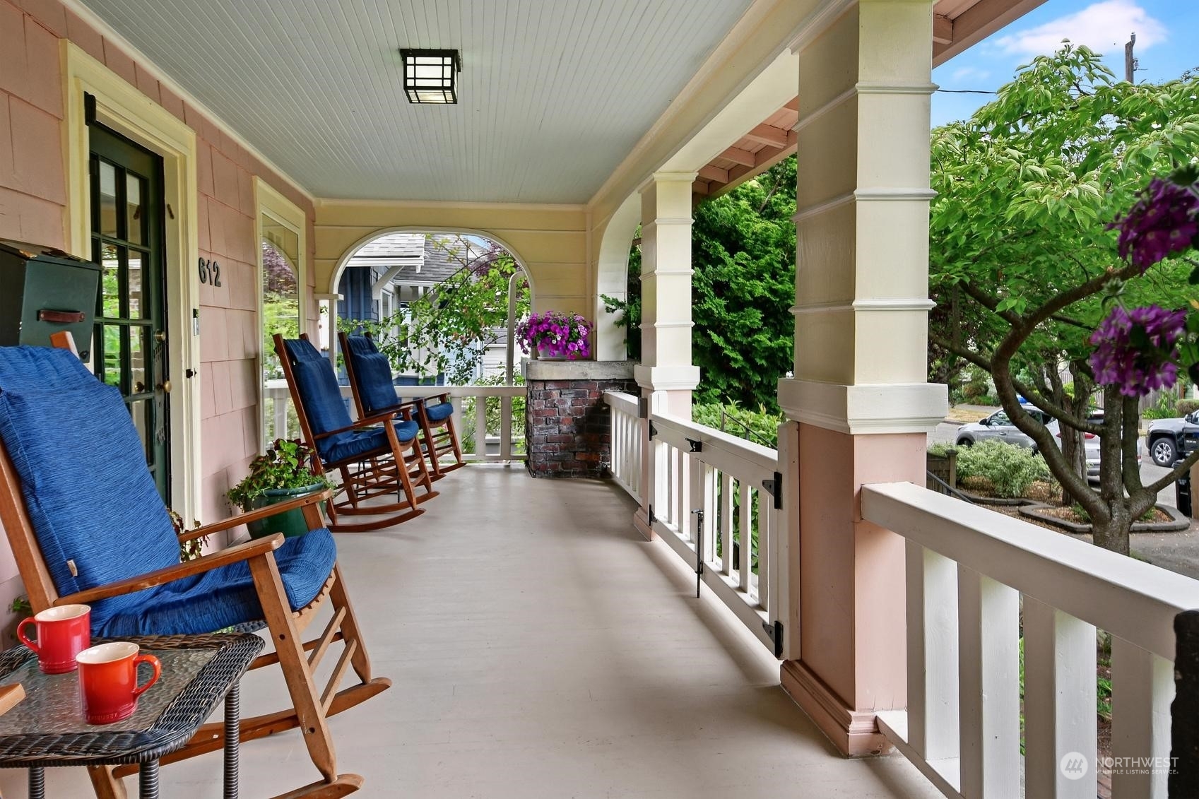 Property Photo: 612 N 47th Street WA 98103