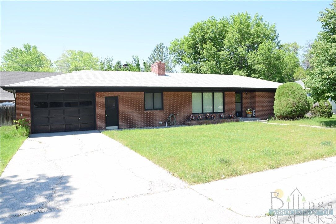 Property Photo: 910 4th Avenue MT 59044