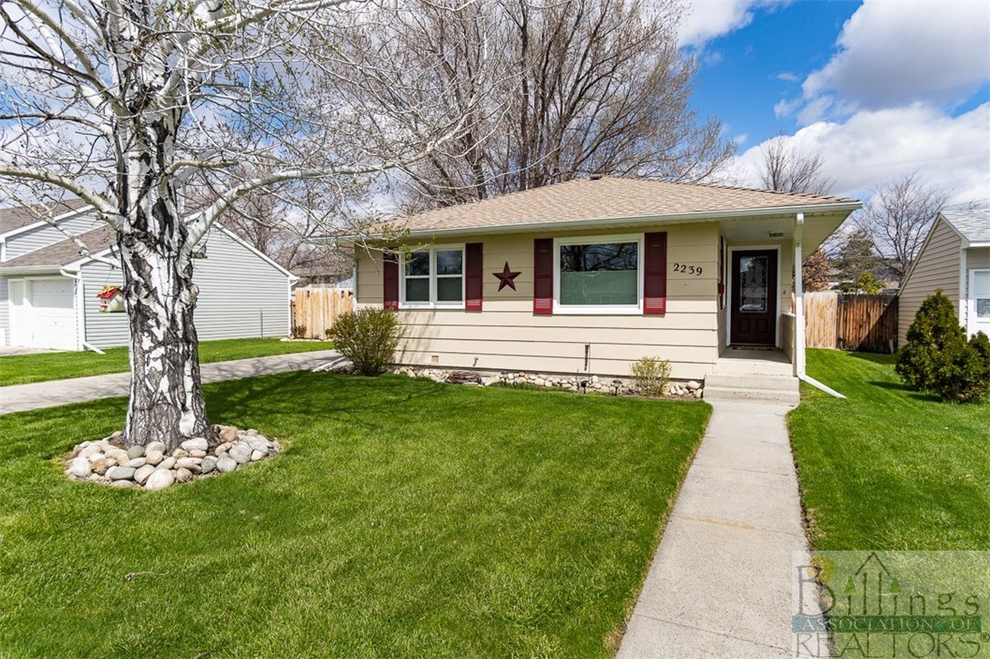 Property Photo:  2239 Avenue B  MT 59102 