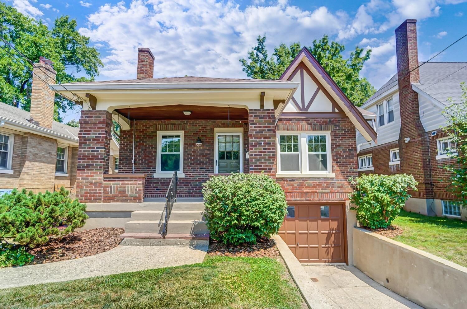 Property Photo:  3354 Hanna Ave  OH 45211 