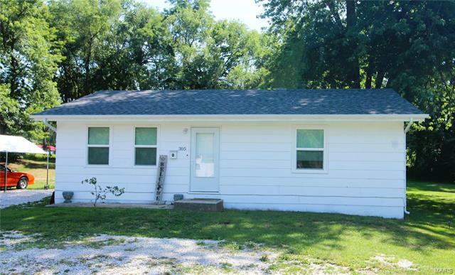 Property Photo:  305 South 7th Street  MO 63343 