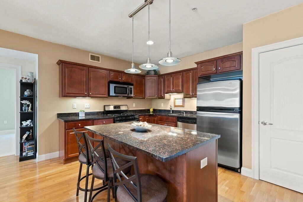 Property Photo: 270 N Main St 305 MA 02048