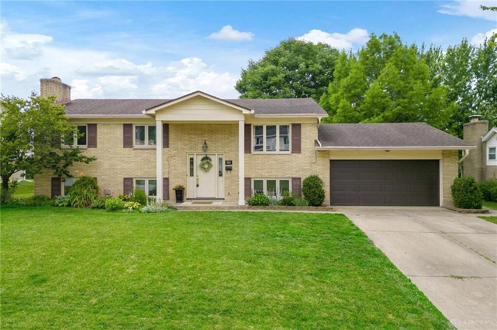 Property Photo:  701 Silverleaf Drive  OH 45431 