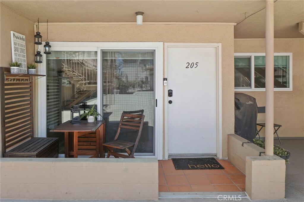 Property Photo:  10757 Hortense Street 205  CA 91602 