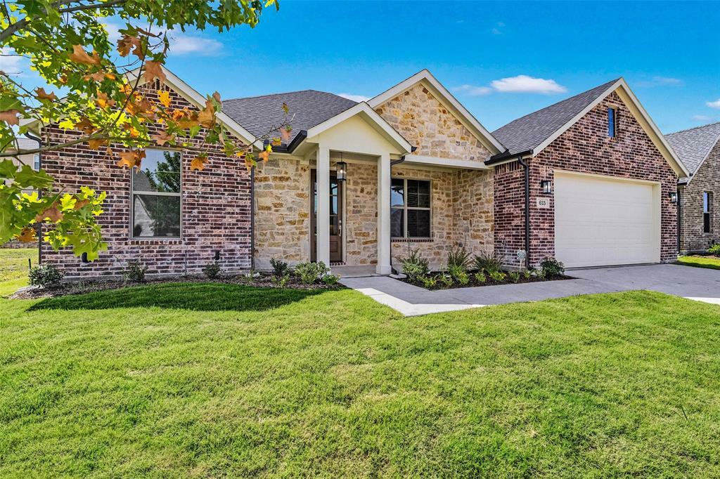 Property Photo: 615 Community Lane TX 75087