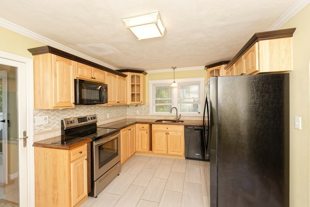 Property Photo:  50 S Main St 2  MA 01569 