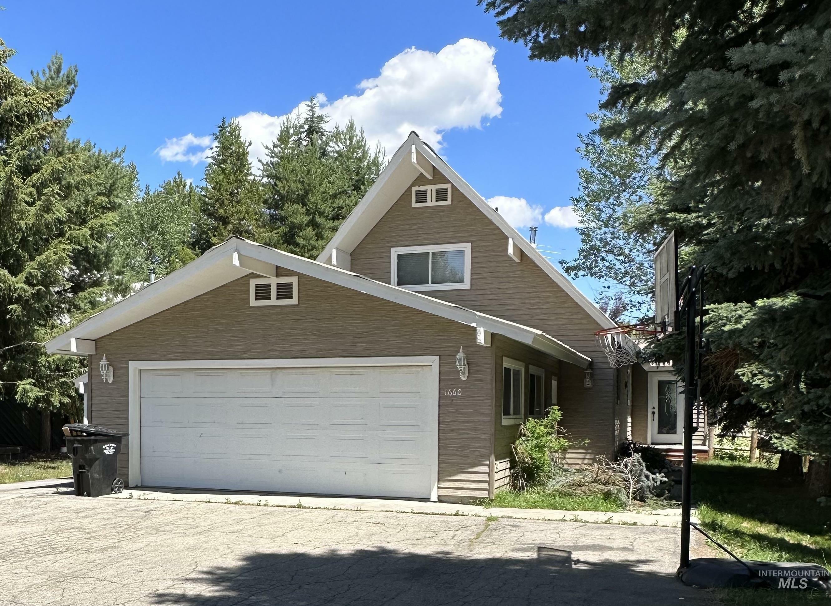 Property Photo: 1660 Timber Circle ID 83638