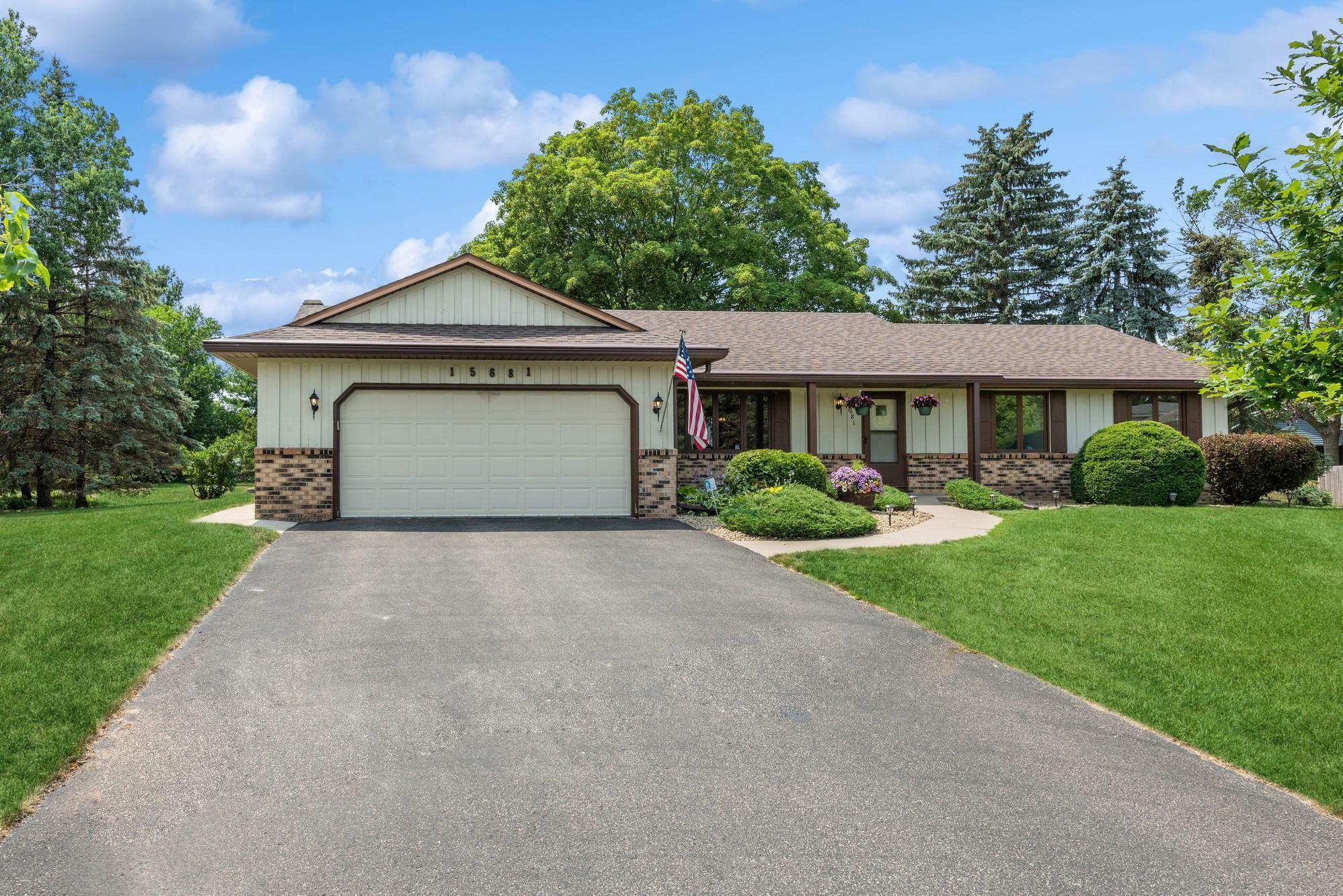 Property Photo:  15681 Heywood Court  MN 55124 