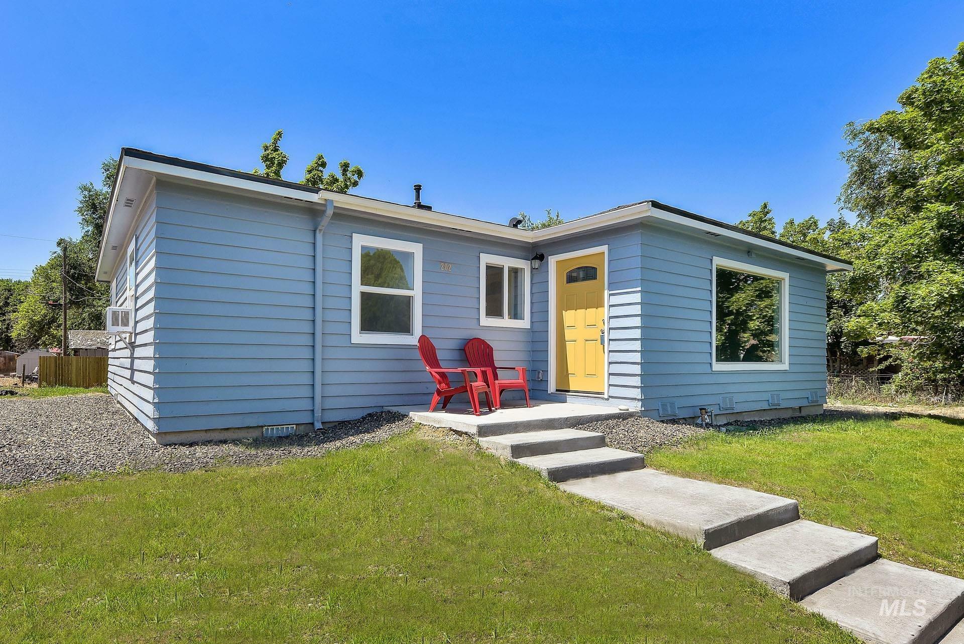 Property Photo: 202 E Kearney ID 83605